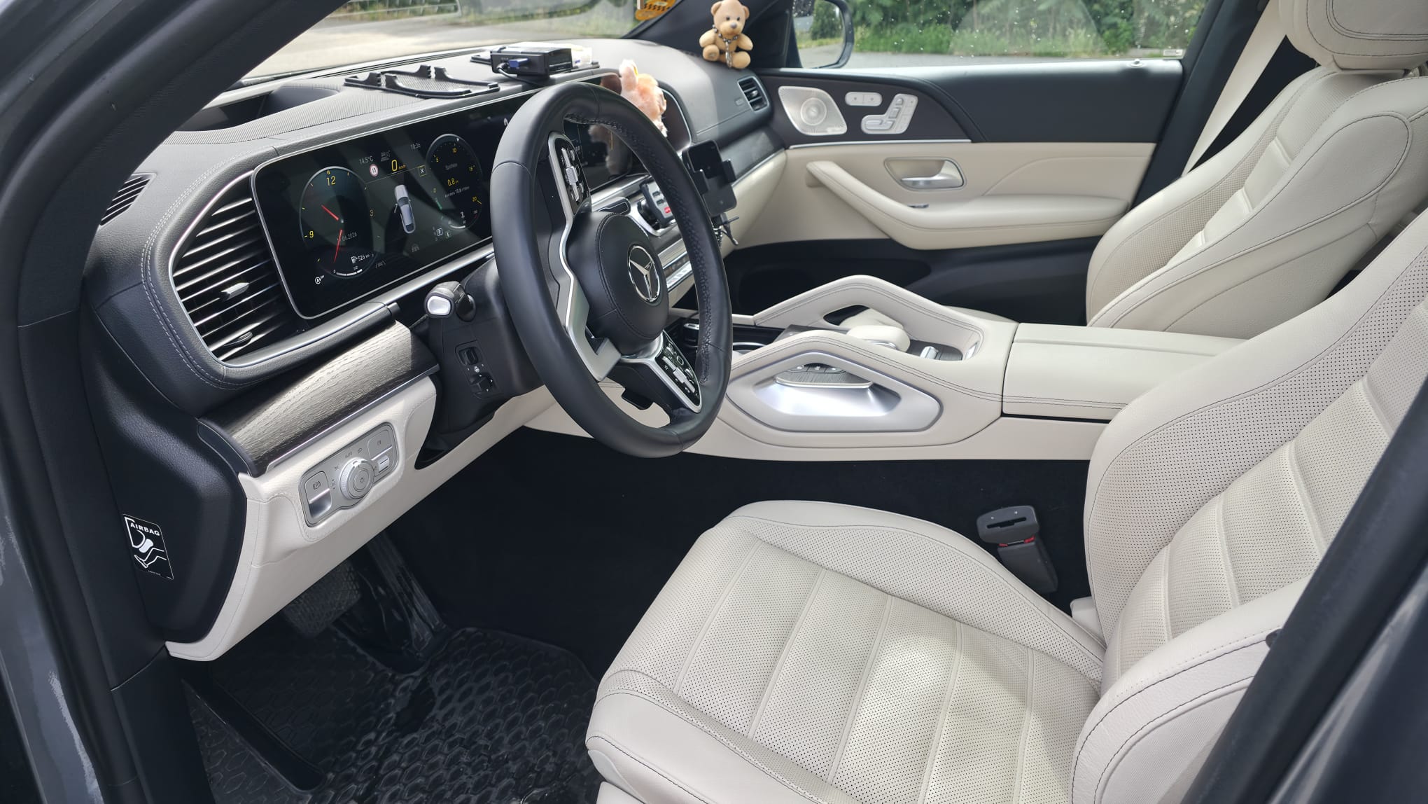 GLE - Interiér 1
